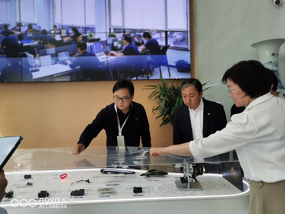 阿爾卑斯阿爾派集團及上海亞特聯(lián)科一行蒞臨我司參觀(guān)交流(圖2)