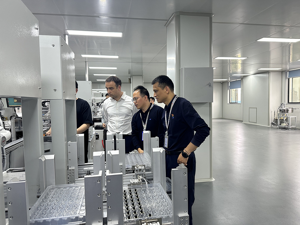 法雷奧歐洲高層蒞臨我司參觀(guān)交流(圖2)