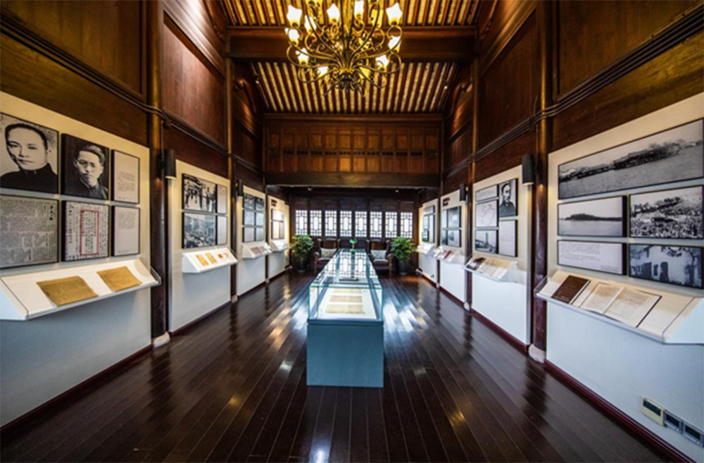 緬懷革命先烈 汲取奮進(jìn)力量 | 精華股份黨支部開(kāi)展主題黨日活動(dòng)(圖3)