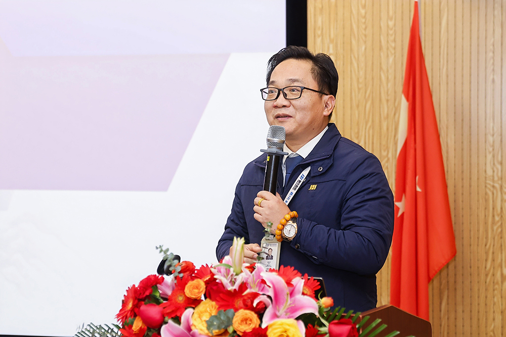 雙精聚智 新程閃耀 | 精華股份2024年度經(jīng)營(yíng)會(huì )議圓滿(mǎn)召開(kāi)(圖9)