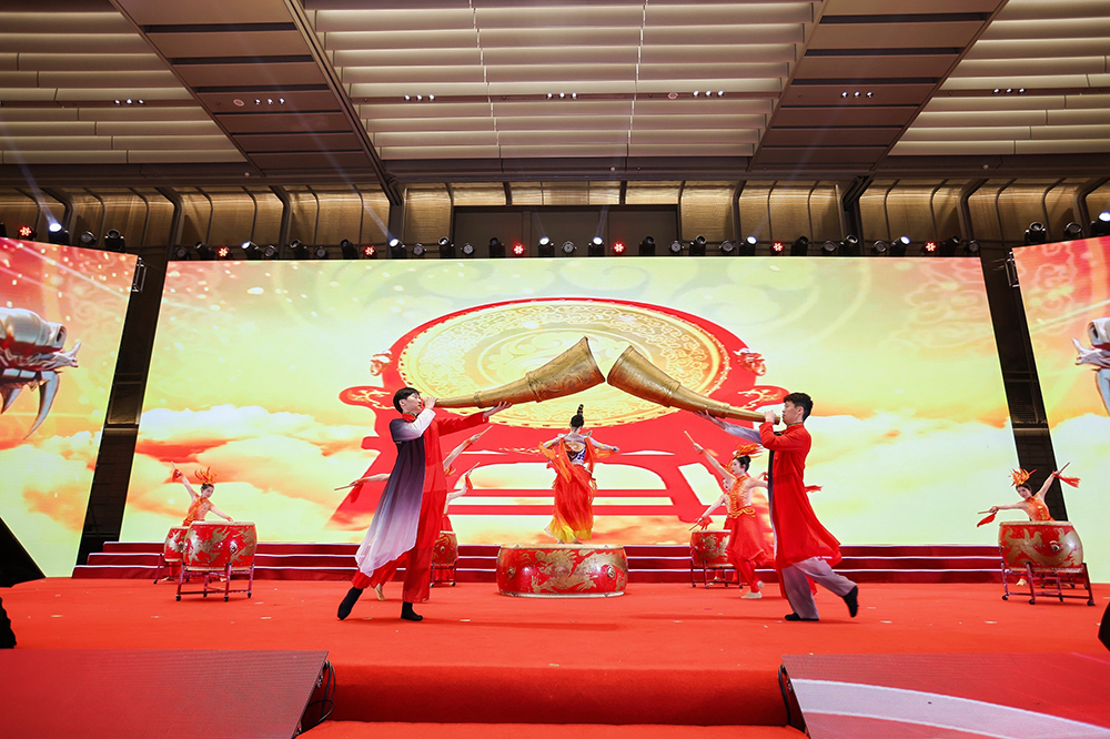 雙精聚智，新程閃耀——精成車(chē)業(yè)與精華股份尾牙盛宴圓滿(mǎn)落幕(圖13)