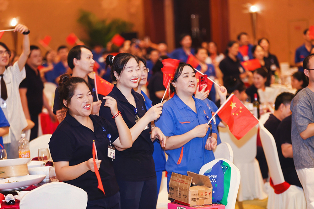 雙精聚智慶中秋，共敘團圓話(huà)未來(lái)  精成車(chē)業(yè) & 精華股份2025年中秋團圓宴圓滿(mǎn)舉行(圖3)