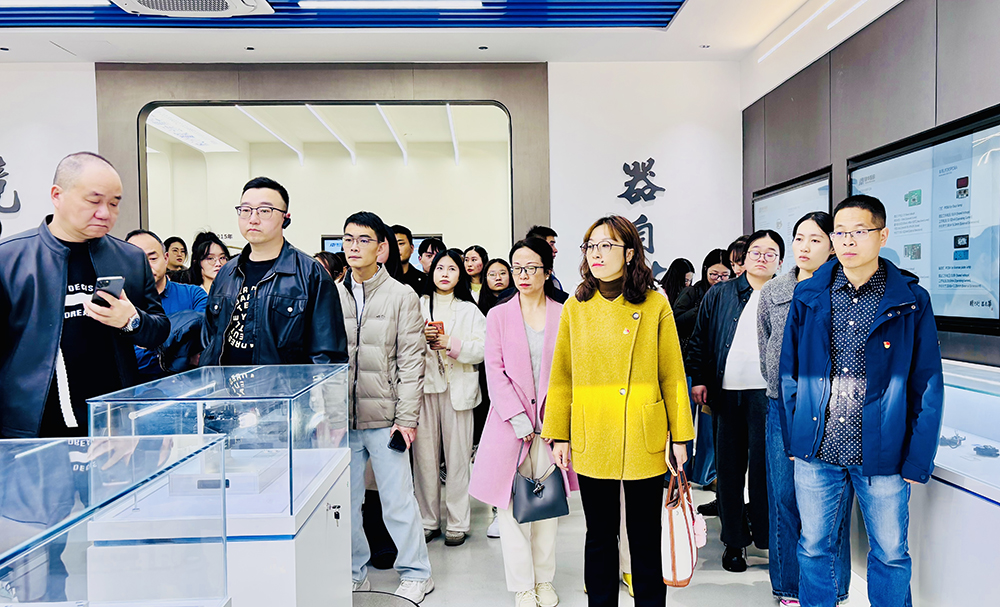 鄞州區人社局赴我司開(kāi)展職業(yè)技能等級評價(jià)走訪(fǎng)交流活動(dòng)(圖2)